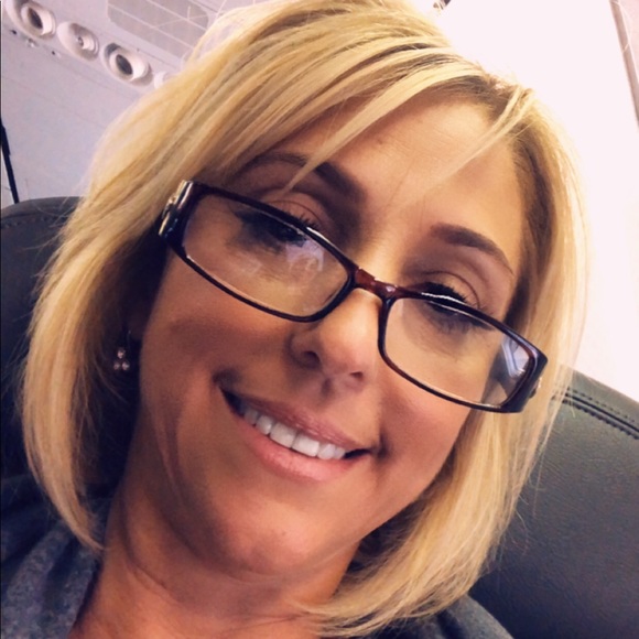 Meet your Posher, Dina - Picture 1 of 1